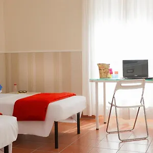  Hostel Budget Rooms Des Arts